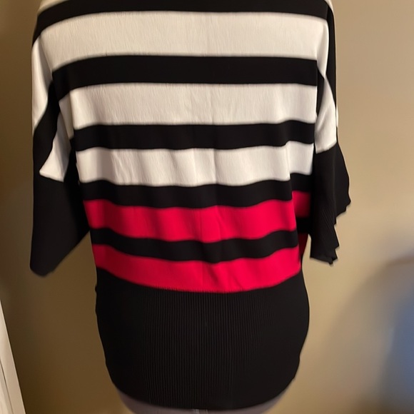 Cable & Gauge sweater - Picture 2 of 5